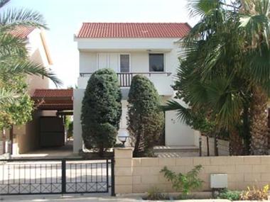 Detached Villa for sale in Perivolia (Larnaca)