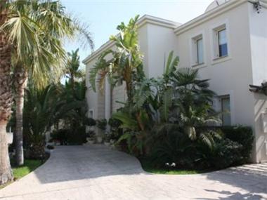 Detached Villa for sale in Kalogrea (Kyrenia)