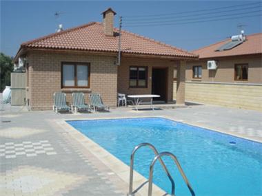 Detached Bungalow for sale in Skarinou (Larnaca)