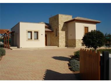 Detached Villa for sale in Kouklia (Paphos)