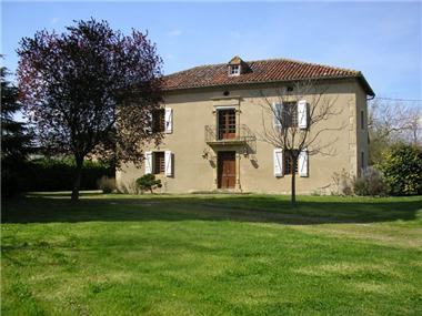 House/Villa for sale in Castelnau-Magnoac (Midi-Pyrenees)