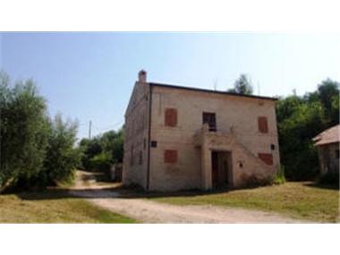 House/Villa for sale in Torre San Patrizio (The Marches)