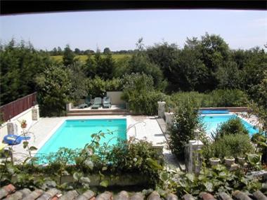 House/Villa for sale in Couhe (Poitou-Charentes)