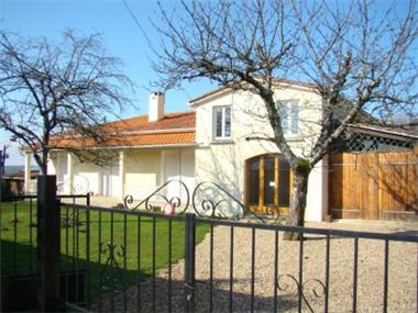 House/Villa for sale in Dignac (Poitou-Charentes)