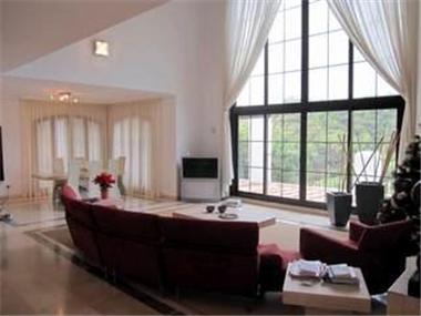 House/Villa for sale in Benahavis (Andalucia)