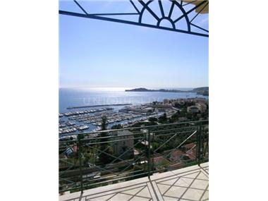 Apartment/Flat for sale in Saint-Jean-Cap-Ferrat (Provence-Alpes-Cote d'Azur)