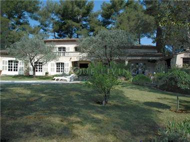 House/Villa for sale in Mougins (Provence-Alpes-Cote d'Azur)