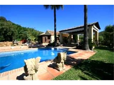 House/Villa for sale in Estepona (Andalucia)