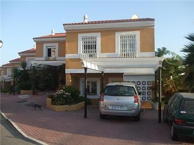 Townhouse for sale in La Duquesa (Andalucia)