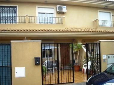 Townhouse for sale in Santiago de la Ribera (Murcia)