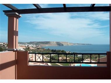 Townhouse for sale in Luz (Faro)