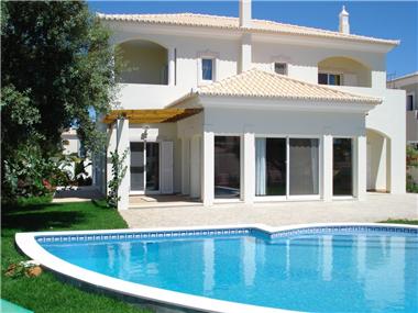 House/Villa for sale in Ferrarias (Faro)