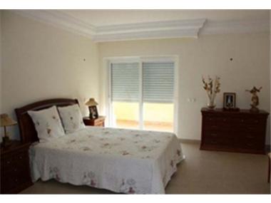 House/Villa for sale in Praia da Luz (Faro)