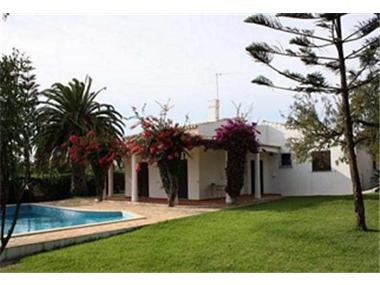 House/Villa for sale in Praia da Luz (Faro)