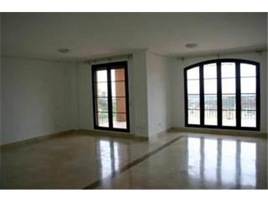 Apartment/Flat for sale in Benahavis (Andalucia)