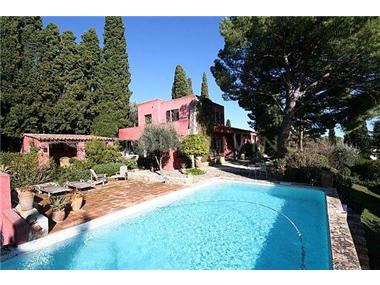 House/Villa for sale in Grasse (Provence-Alpes-Cote d'Azur)