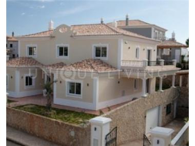 House/Villa for sale in Almancil (Faro)