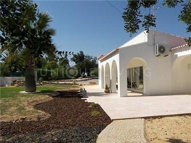 House/Villa for sale in Carvoeiro (Faro)