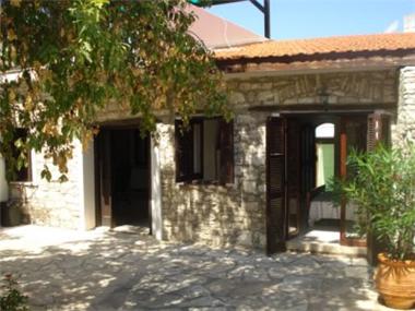 Semi Village House for sale in Dhoros (Limassol)