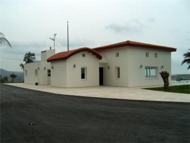 Detached Bungalow for sale in Parekklisha (Larnaca)