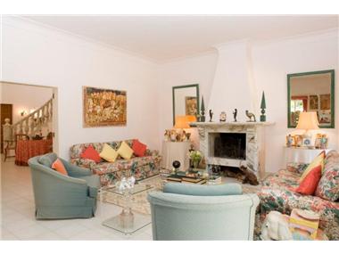 Villa for sale in Cumeada (Faro)