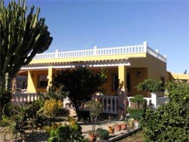 Villa / Detached for sale in El Altet (Valencia)