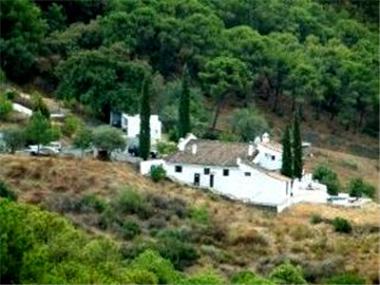 Villa for sale in Estepona (Andalucia)
