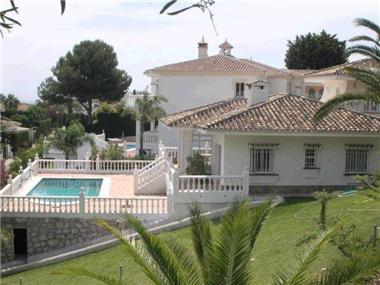 Villa for sale in Torrenueva (Andalucia)