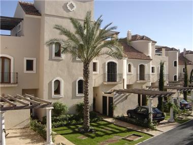 Townhouse for sale in New Golden Mile (Andalucia)