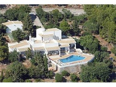Villa for sale in Loule (Faro)