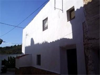 Commercial for sale in Letur (Castille-La Mancha)