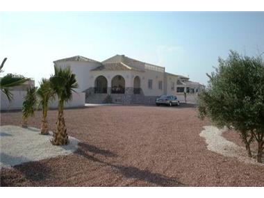 Villa for sale in Almoradi (Valencia)