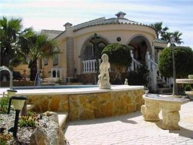 Villa for sale in Gran Alacant (Valencia)