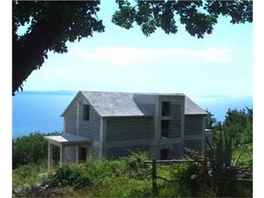 House for sale in Licka Jesenica (Karlovacka Zupanija)