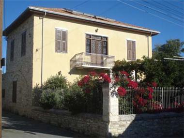 Detached Village House for sale in Pano Lefkara (Larnaca)