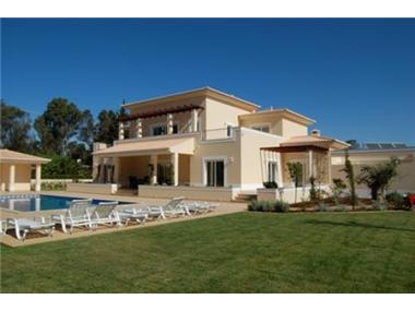 Villa for sale in Penina (Faro)