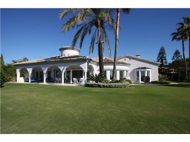 Villa for sale in Marbella (Andalucia)