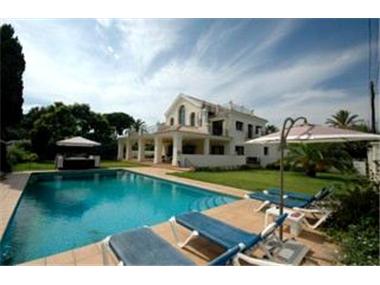 Villa for sale in San Pedro de Alcantara (Andalucia)