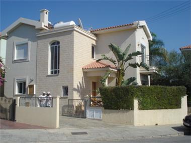 Detached House for sale in Moutayiaka