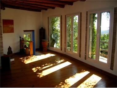 Villa for sale in Ojen (Andalucia)