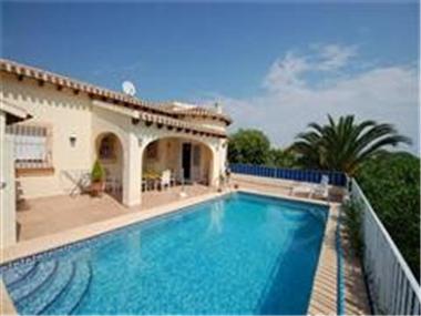 Villa for sale in Pego (Valencia)