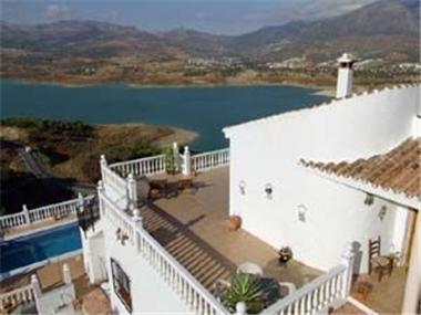 Villa for sale in Vinuela (Andalucia)