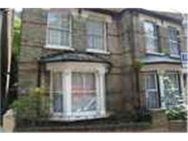 House for sale in County of Surrey (England)
