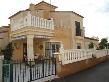 Villa / Detached for sale in Algorfa (Valencia)