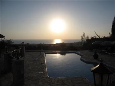 Bungalow for sale in Peyia (Paphos)