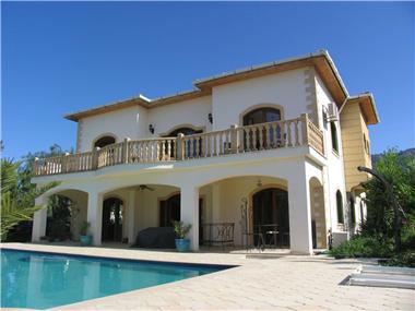 Land for sale in Kyrenia (Kyrenia)