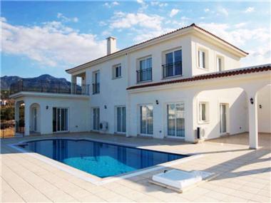 Villas for sale in Ayios Amvrosios (Kyrenia)