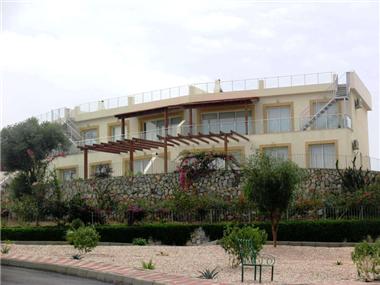 Apartment for sale in Ayios Amvrosios (Kyrenia)