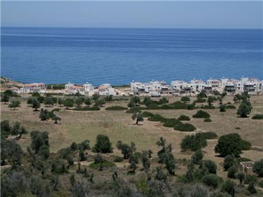 Land for sale in Ayios Amvrosios (Kyrenia)