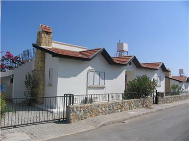 Bungalow for sale in Ayios Amvrosios (Kyrenia)